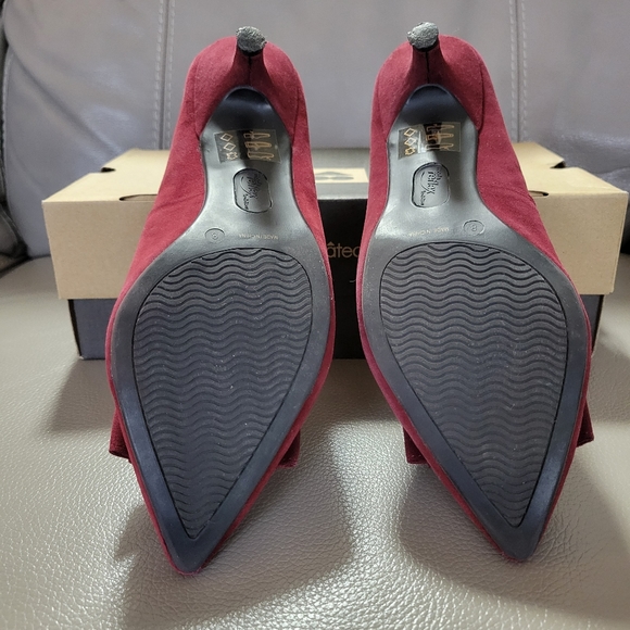 Red Le Chateau Heel Shoes Size 8 - Picture 2 of 5